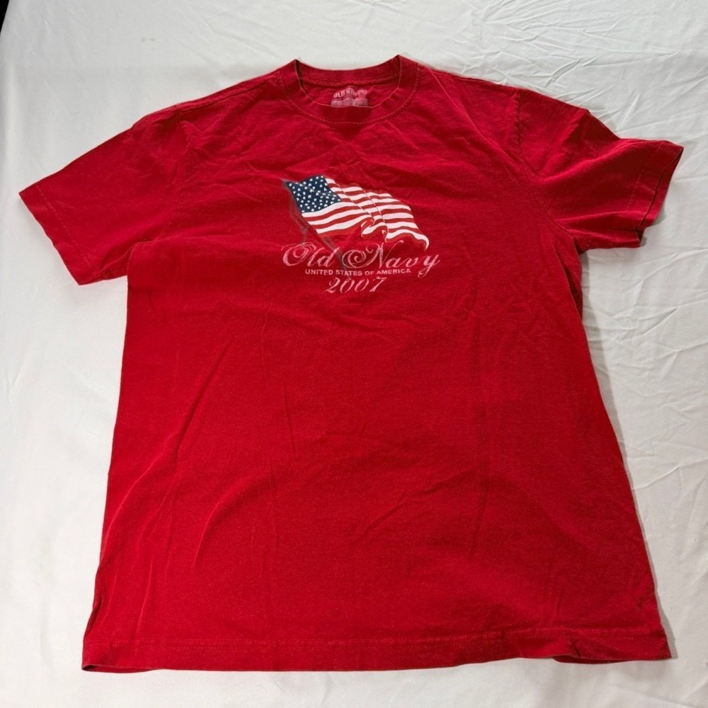 Old Navy 2007 American Flag Graphic Tee Red Short Sleeve Shirt Mens Medium